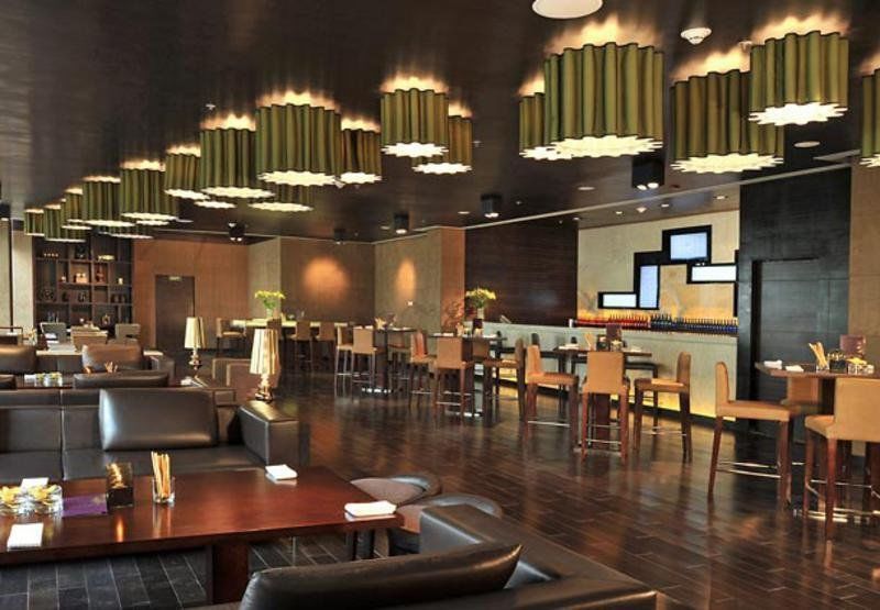 Jaipur Marriott Hotel Exteriör bild The interior of the lounge